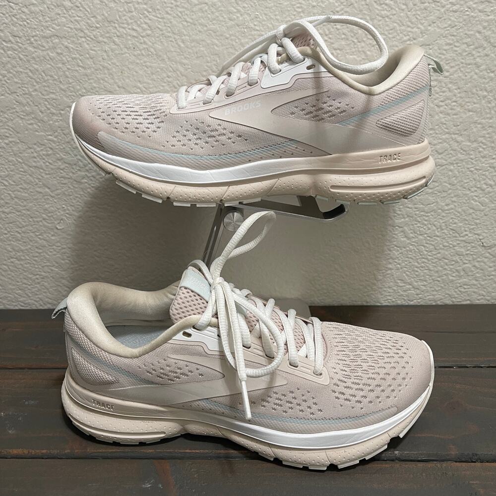 Brooks Women's Athletic Shoes in Light Pink and White